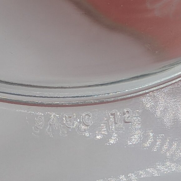 Vintage Pyrex Pink Daisy 045 Oval Casserole w/Lid 2-1/2 Quart - Picture 6 of 16
